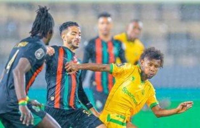 الجيش الملكي يهزم يانج أفريكانز ويقترب من مرافقة الأهلي لربع النهائي