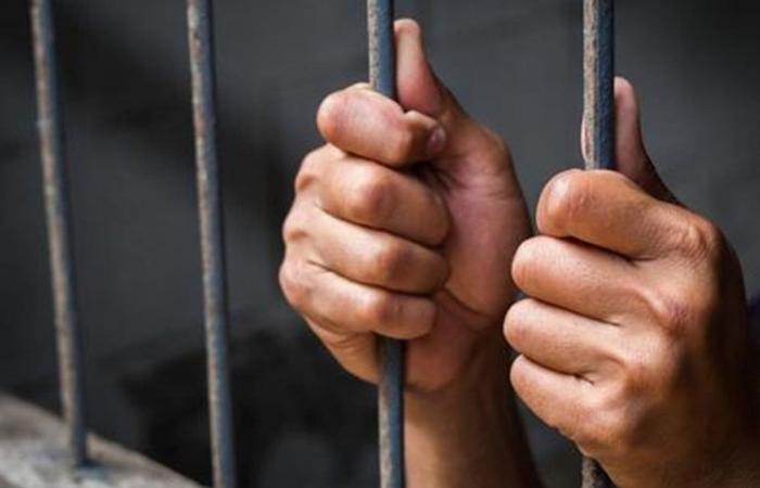 غرامة وحبس.. عقوبة إزعاج الغير عبر الهاتف أو الإنترنت