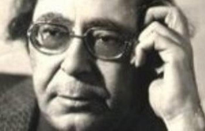 عبد الرحمن الخميسى مكتشف السندريلا.. مبدع فى مختلف المجالات