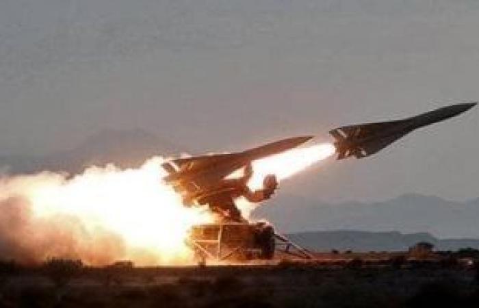 الحوثيون: قصفنا بصواريخ باليستية مواقع حساسة جنوبي إسرائيل