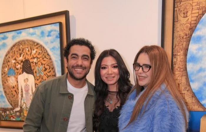 أحمد فريد من معرضه: لوحاتى تطرح سؤالًا حول بناء الإنسان