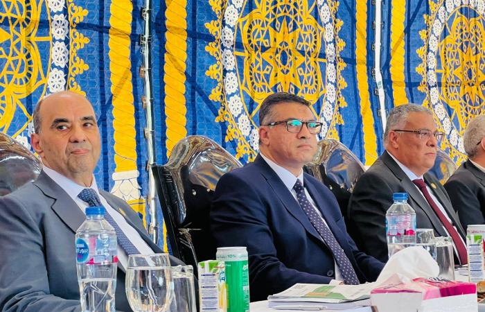 محافظ قنا يشهد جلسة استماع لزيادة الطاقة الإنتاجية لمصنع "أسمنت النهضة" ويضع حجر الأساس لمنظومة "RDF"