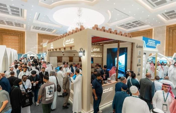 مساعد وزير السياحة تشارك في فعاليات النسخة الثالثة من منتدى "العمرة والزيارة" بالمدينة المنورة