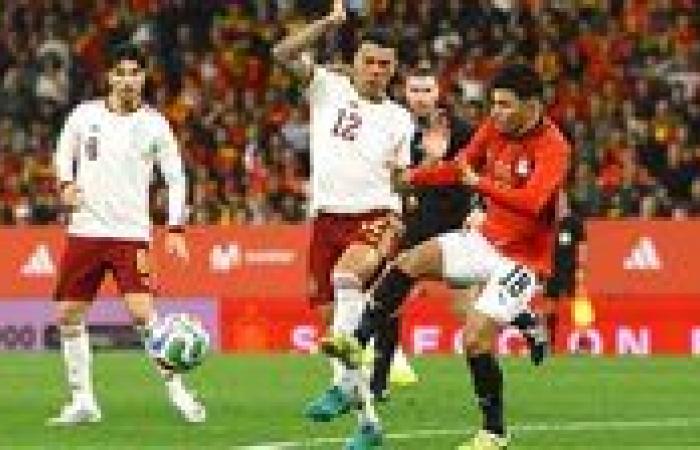 طبيب المنتخب يكشف تفاصيل إصابة إسلام عيسى ومحمد هاني في لقاء إسبانيا