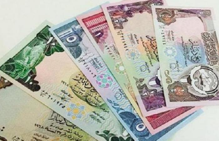 سعر الدينار الكويتي في بنك مصر اليوم الجمعة 3 إبريل 2026