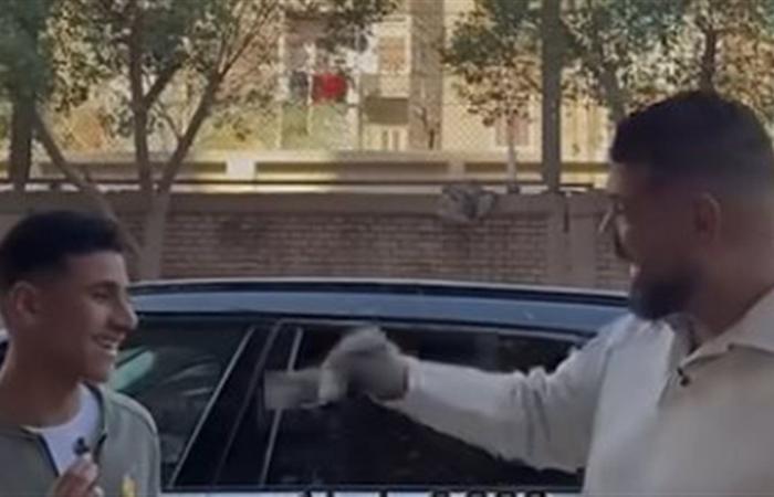 عبقري تاريخ.. طالب يبهر الجميع بحفظه تواريخ أهم الأحداث في مصر (فيديو)