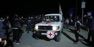 دانا
      أبو
      شمسية:
      نتنياهو
      يحاول
      عرقلة
      صفقة
      تبادل
      المحتجزين