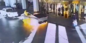 وسائل
      إعلام
      أمريكية:
      مقتل
      شخص
      في
      انفجار
      سيارة
      أمام
      فندق
      ترامب
      في
      لاس
      فيجاس