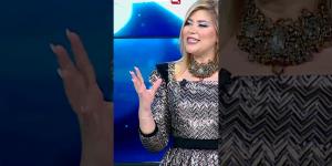 الشاب
      #رشدي
      ..
      "
      نشكر
      الرئيس
      #تبون
      ..
      الناس
      فرحت
      هذا
      العام
      وقدرو
      يشرو
      أضاحـــ
      ي
      العيد
      "