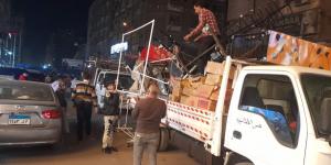 شن حملات ليلية مكثفة لرفع الإشغالات بحي الطالبية.. صور