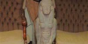 بحوزتهم تمثال .. تفاصيل ضبط تشكيل عصابي متخصص في بيع آثار مزيفة بالغربية