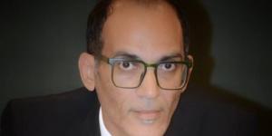 عمرو خان يناقش "وطن مصاب بمرض الفراق: السودان 1956_2024 " غدا