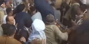 اعتداء مفاجئ على المداح محمود حجاج العديسي خلال ليلة مديح في قنا