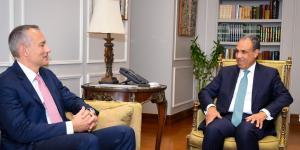 وزير الخارجية يبحث مع الممثل الأعلى لغزة تنفيذ المرحلة الثانية من خطة ترامب