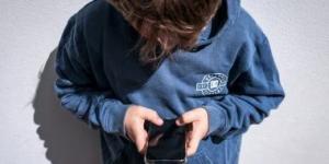 أطفال أستراليا في مواجهة منصات التواصل: معركة الامتثال الرقمى