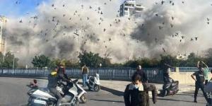 إلى كل من يقترب من المباني المهددة.. هذه المخاطر قد تصيبك فورًا!