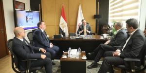 نائب وزير الصحة يبحث مع وفد شركة أورانج سبل دعم التحول الرقمي بالقطاع الصحي