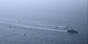 الجارديان: وول ستريت تتماسك بعد مؤشرات على إعادة فتح مضيق هرمز