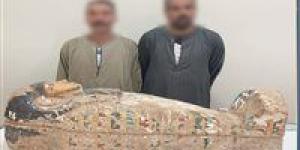 لصوص التاريخ.. ضبط تابوت أثري كامل قبل بيعه في سوهاج