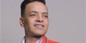 طارق الشيخ يطرح أغنية اتنين في واحد من فيلم ايجي بيست.. فيديو