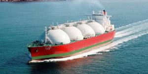 تفاصيل أول اختراق لحركة ناقلات الغاز عبر هرمز