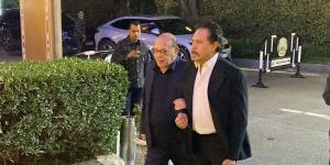 محمد رياض وصلاح عبد الله.. أبرز حضور عزاء والد حاتم صلاح| صور