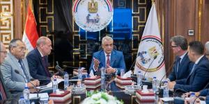 وزير الإنتاج الحربي يبحث مع "يونغ-هانز" فرص التعاون في الصناعات الدفاعية