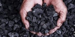 الجارديان: حرب إيران تعيد الفحم إلى الواجهة وتهدد مسار التحول نحو الطاقة النظيفة
