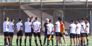 محاضرات نظرية واختبارات بدنية فى اليوم الثانى لمعسكر الحكام الواعدين