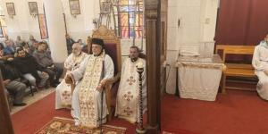الأنبا توماس يترأس قداس أحد الشعانين بكاتدرائية مار جرجس بالجيزة