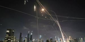 إيران تعلن إطلاق 3 دفعات صاروخية على إسرائيل خلال 20 دقيقة