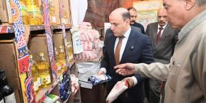 محافظ الغربية يتابع أسواق “اليوم الواحد” بتخفيضات 30% وسط إقبال من المواطنين