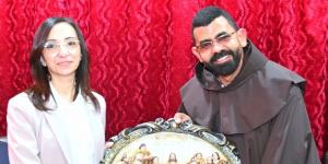 من كنيسة البشارة.. محافظ البحيرة ورئيس جامعة دمنهور يختتمان جولة التهنئة بعيد القيامة