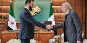 كواليس قمة دمشق.. «الخط الأصفر» الإسرائيلي يفرض تنسيقاً اضطرارياً بين الشرع وجنبلاط