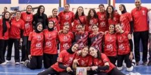 ناشئات الكرة الطائرة بالأهلى يتوّجن بكأس مصر