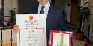 محمد عطية يفوز بجائزة أفضل ديكور عن فيلم الست في مهرجان جمعية الفيلم