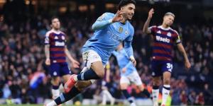 برشلونة يواصل اهتمامه بضم عمر مرموش مستغلًا قلة مشاركاته