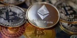 "بيتكوين" تتجاوز 80 ألف دولار مسجلة أعلى مستوى فى 3 أشهر
