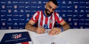 صورة أثارت ضجة.. هل وقع محمد صلاح لأتلتيكو مدريد؟