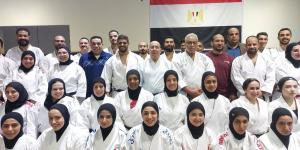 رئيس الكاراتيه يدعم الحكام ويرتدى بدلة اللعبة خلال التدريب العملى بالمركز الاولمبى