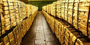 سعر الذهب اليوم الجمعة 15 مايو 2026.. عيار 18 و21 في الأسواق