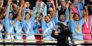مراسم تتويج مانشستر سيتي بكأس الاتحاد الإنجليزي بحضور مرموش.. فيديو وصور