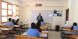 مدير "تعليم الجيزة" يتفقد لجان امتحانات نهاية العام بحدائق أكتوبر