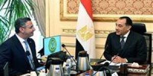 رئيس الوزراء يتابع مع وزير التموين استعدادات استقبال العيد الأضحى المبارك