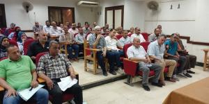 وكيل "تعليم بني سويف" يجتمع برؤساء لجان الإعدادية استعدادًا للامتحانات