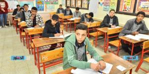 بمشاركة 2 مليون طالب.. انطلاق امتحانات الشهادة الإعدادية 2026 في مصر اليوم