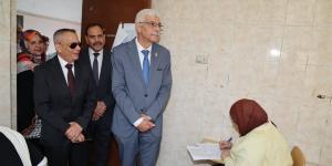 رئيس جامعة المنوفية يتفقد امتحانات الفصل الدراسي الثاني بكلية الاقتصاد المنزلي