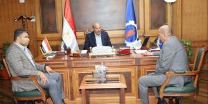 محافظ السويس يبحث تعزيز التعاون القانوني مع نائب رئيس هيئة قضايا الدولة ورئيس فرع السويس ثان