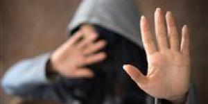 لماذا البعض يعاقب من فضح الجرم ويترك من فعله؟ من يدفع الثمن الآن