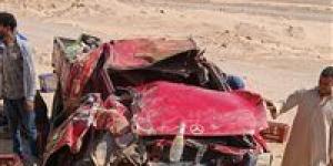 وفاة شخص وإصابة 3 في انقلاب سيارة ربع نقل بالواحات